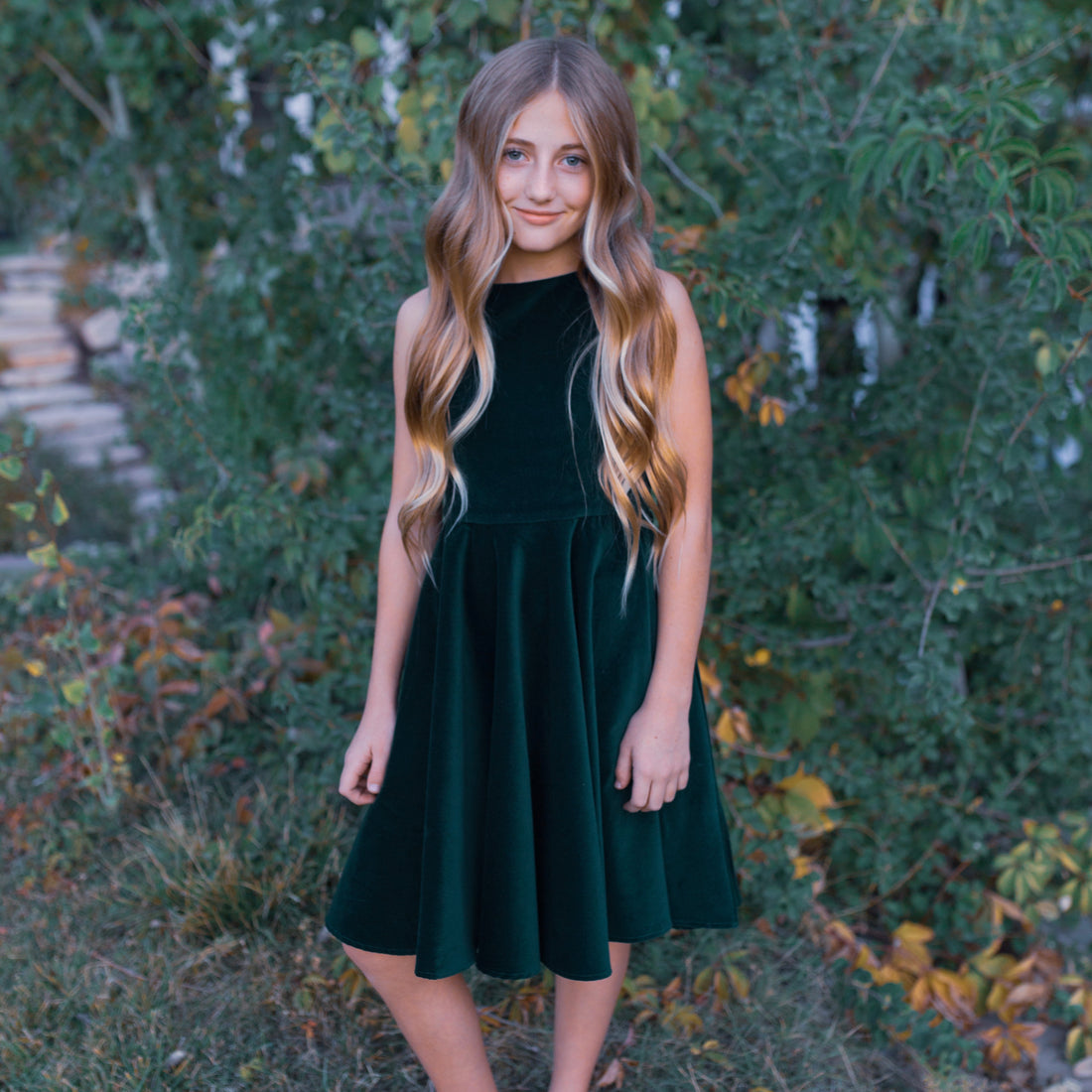 Classic girl's green velvet sleeveless dress